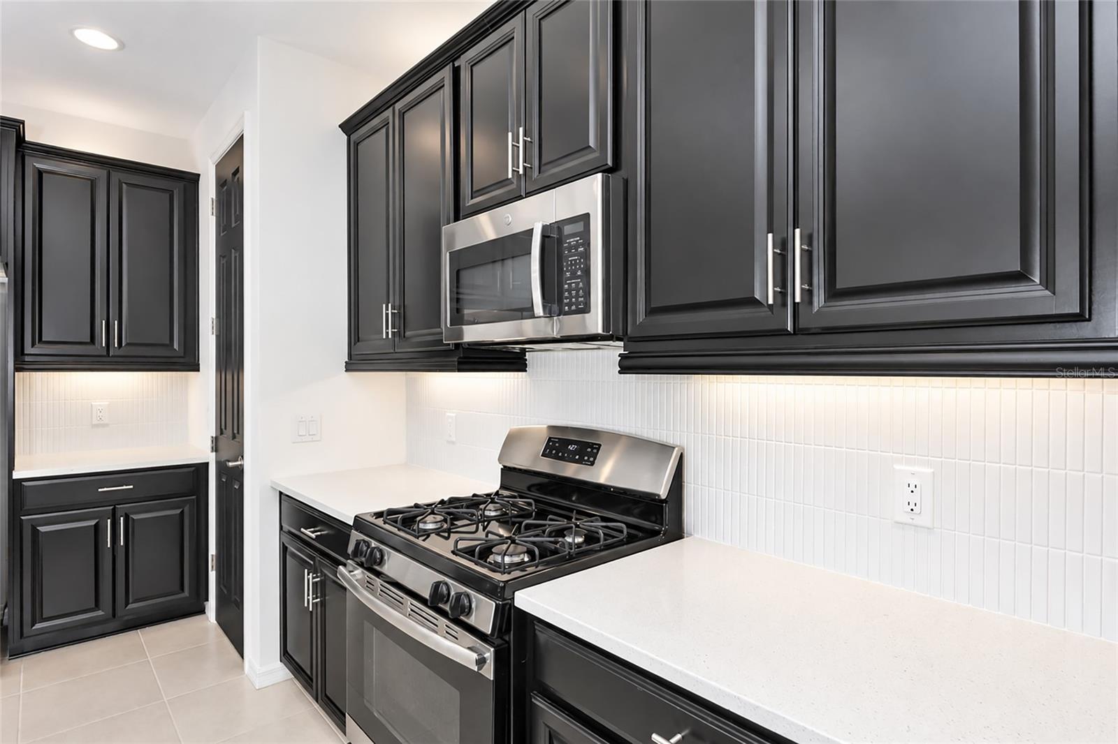 12105 Goldenrod Ave Property Photo 17