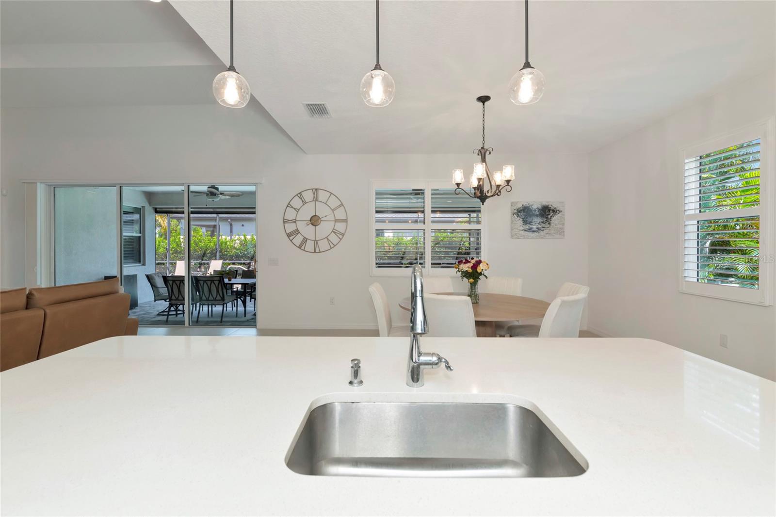 12105 Goldenrod Ave Property Photo 18