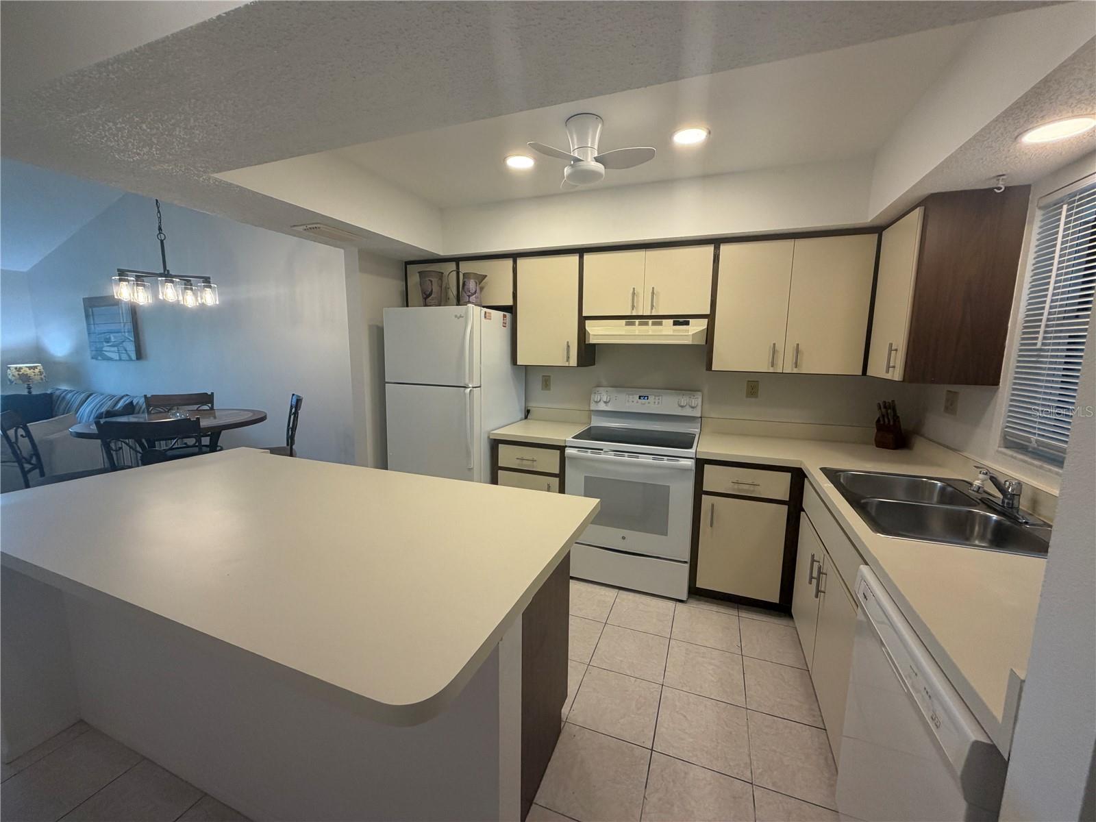 929 Capri Isles Blvd #22 Property Photo 7