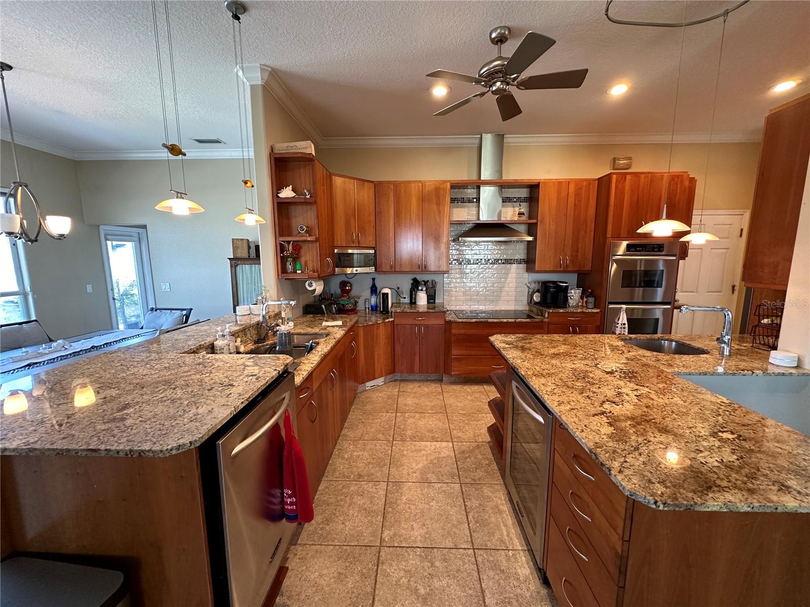 4727 Spinnaker Dr Property Photo 9
