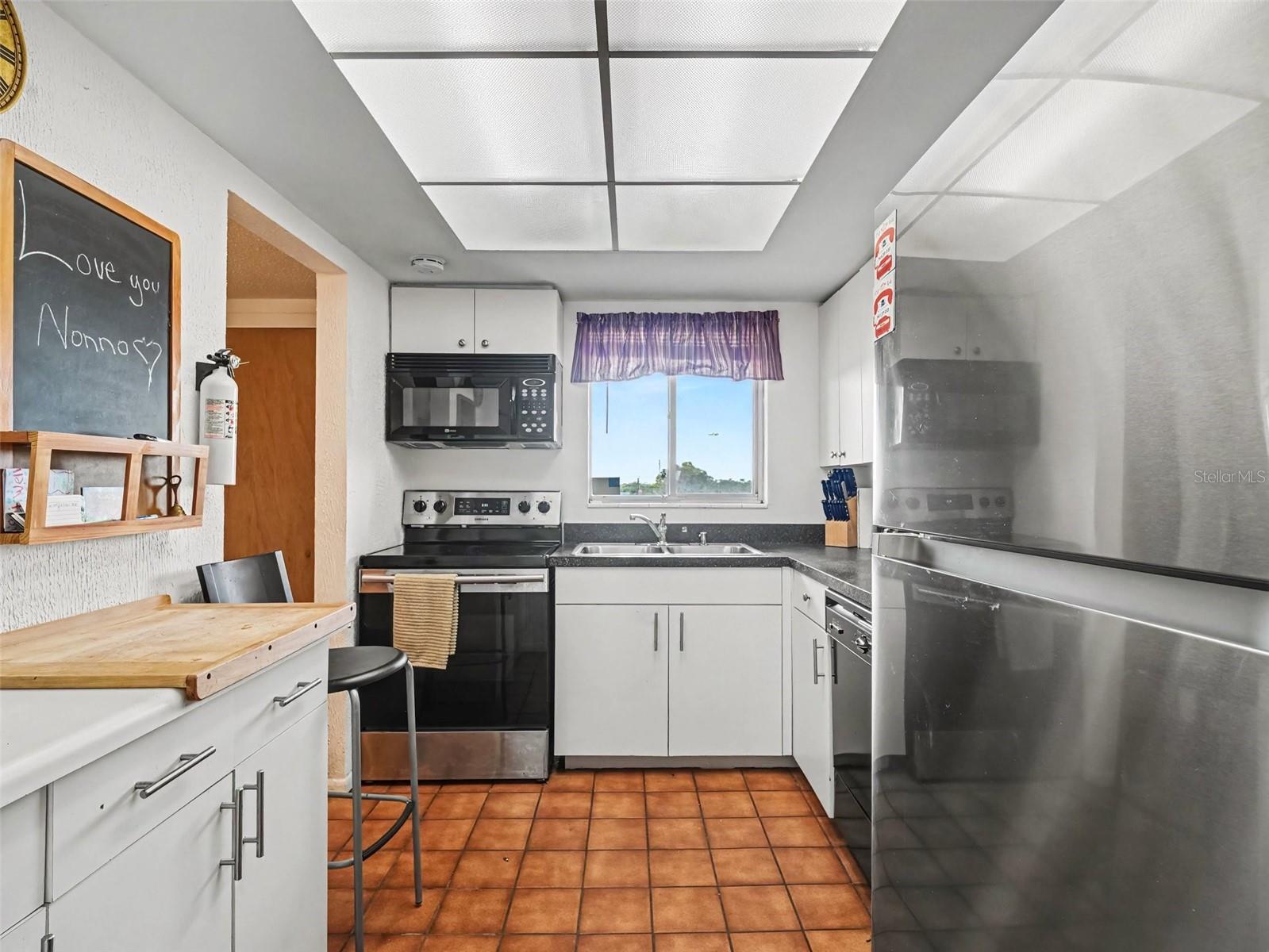 4137 Lake Bayshore Dr #c505 Property Photo 4