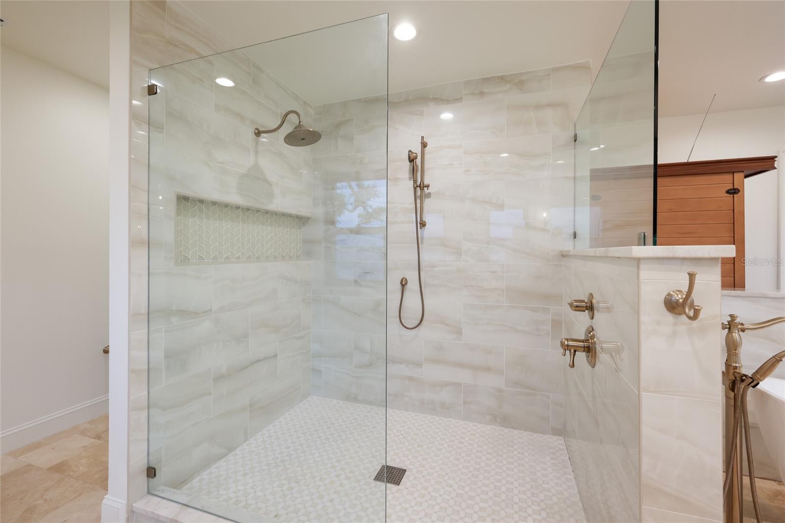 2832 Riverview Blvd Property Photo 52