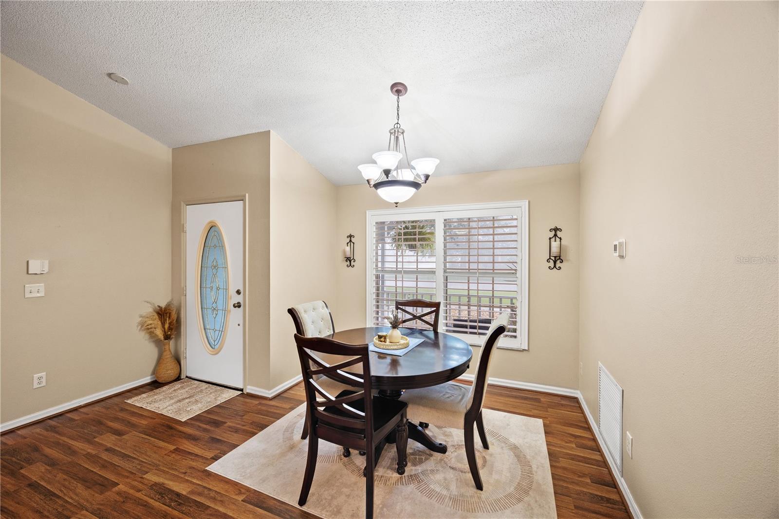 12167 Warwick Cir Property Photo 9