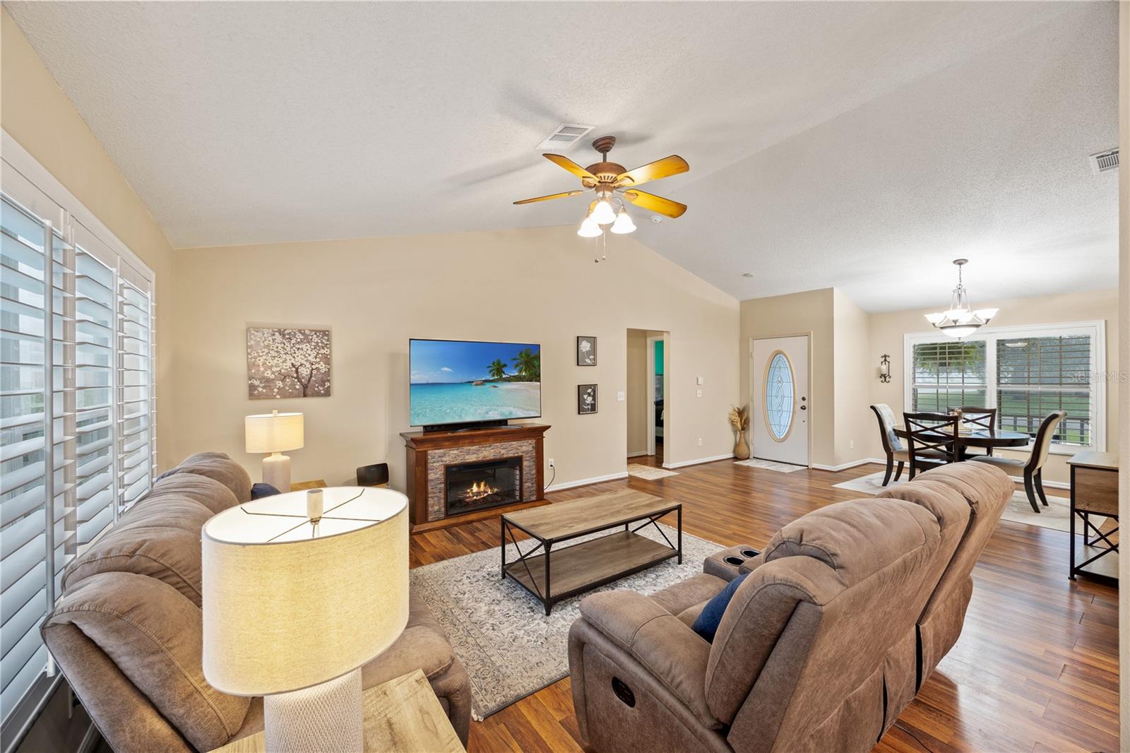 12167 Warwick Cir Property Photo 11