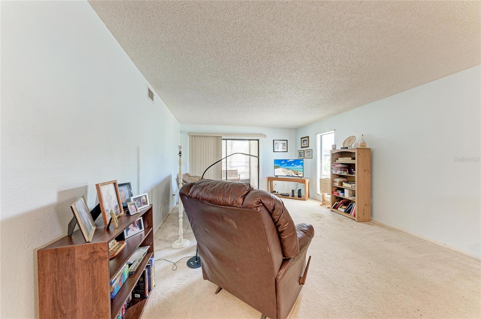 5400 34th St W #a10 Property Photo 7