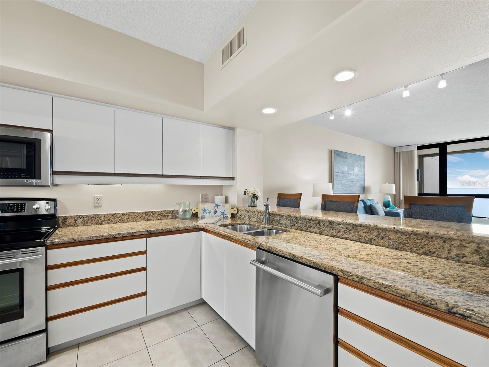 2020 Harbourside Dr #442 Property Photo 11