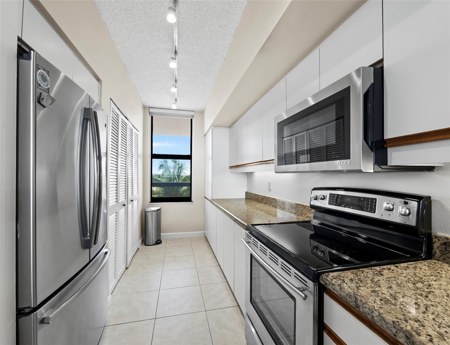 2020 Harbourside Dr #442 Property Photo 15