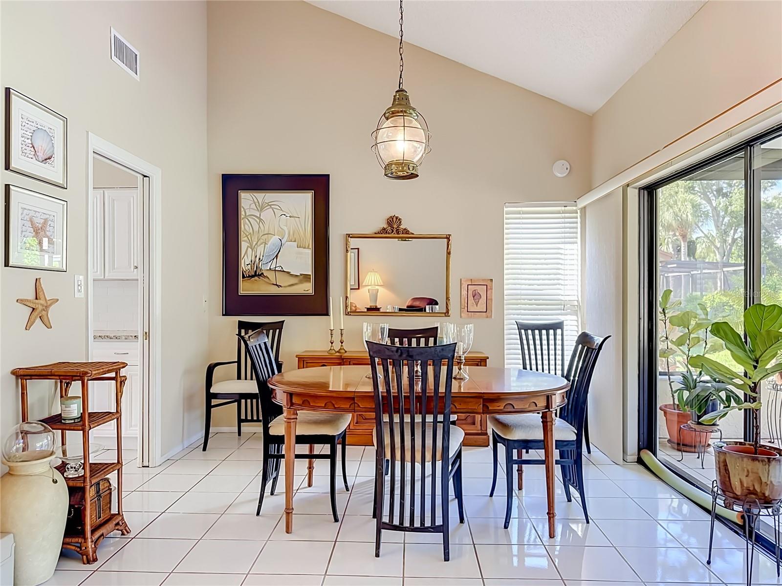 6010 Courtside Dr Property Photo 12