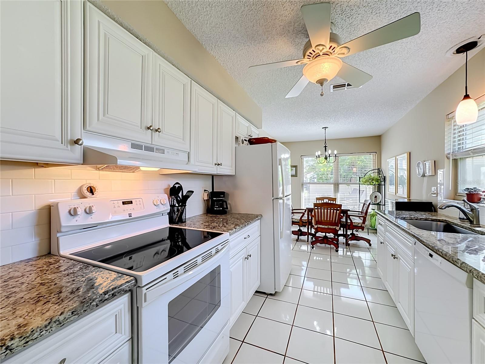 6010 Courtside Dr Property Photo 14