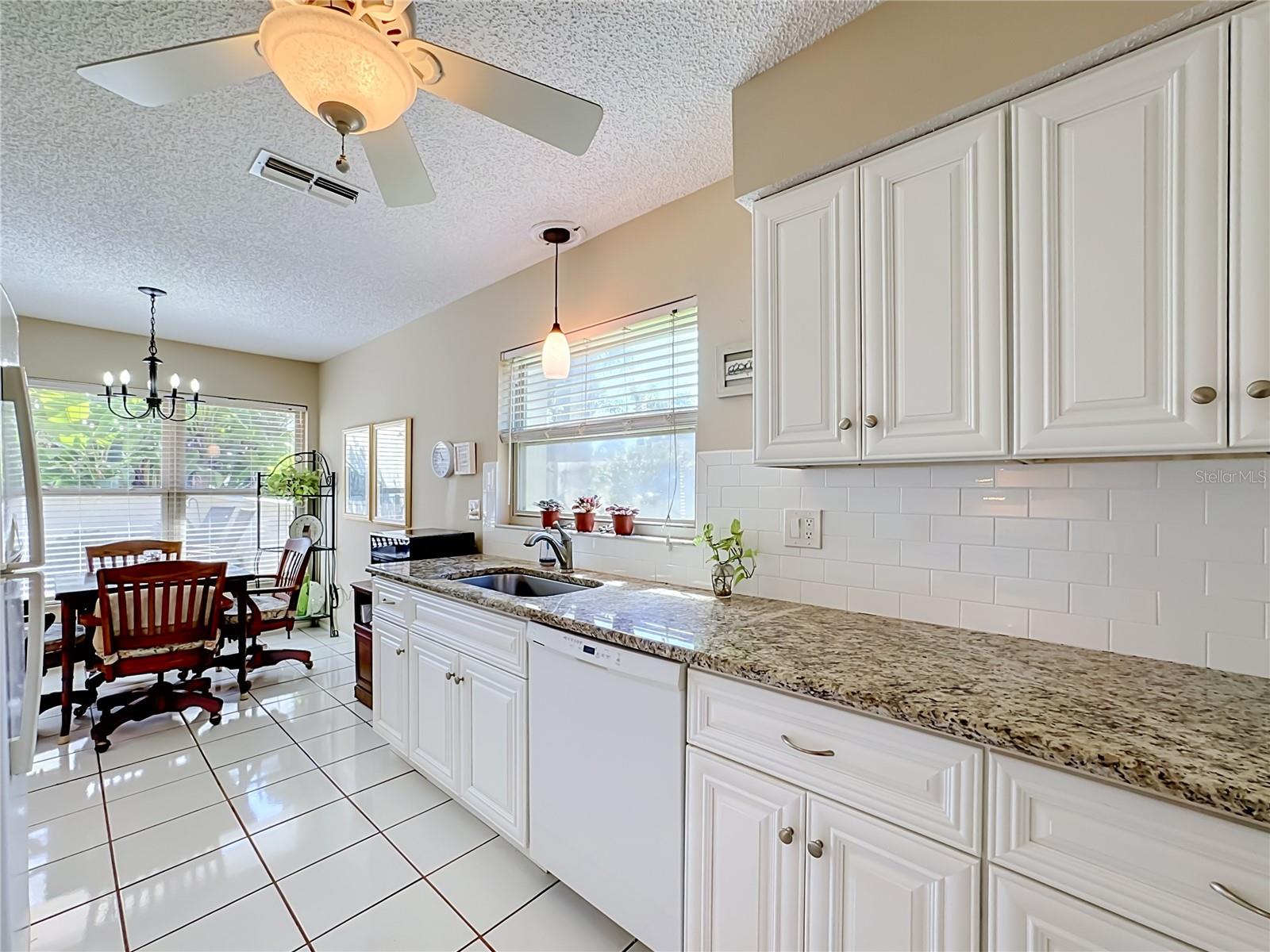 6010 Courtside Dr Property Photo 16