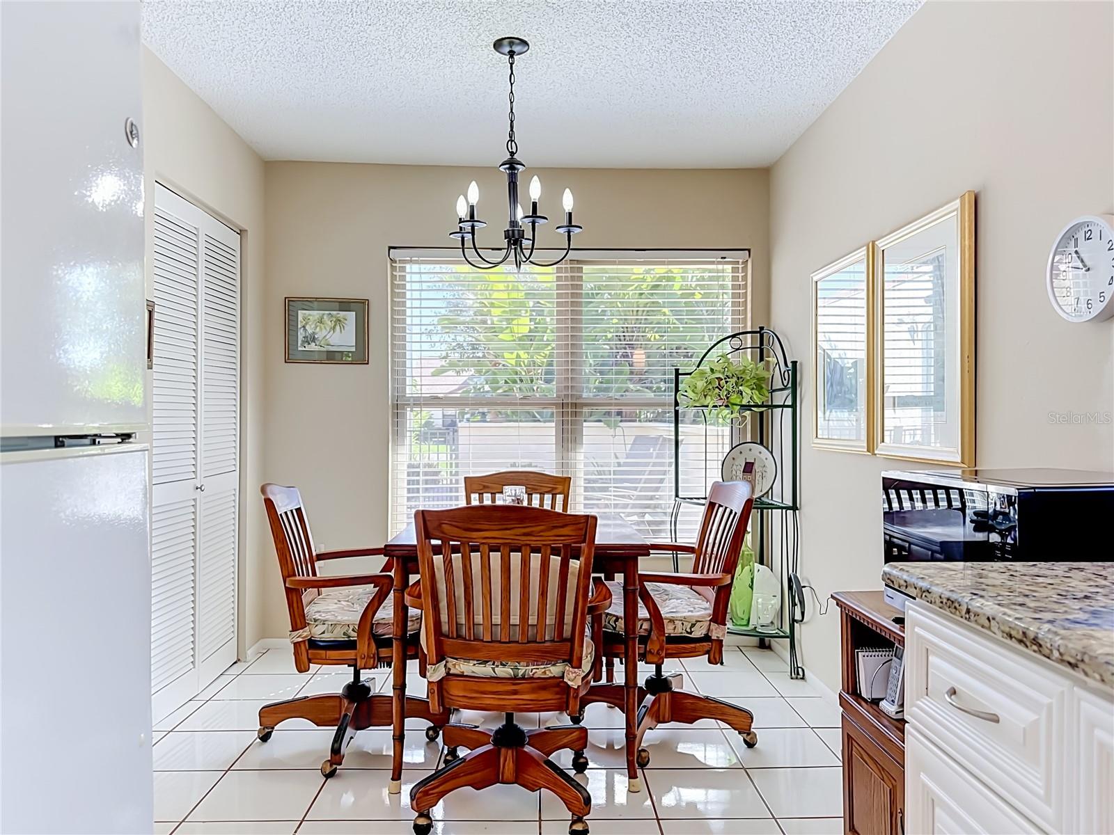 6010 Courtside Dr Property Photo 17