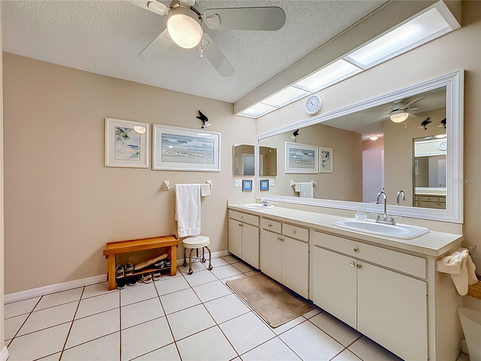 6010 Courtside Dr Property Photo 26