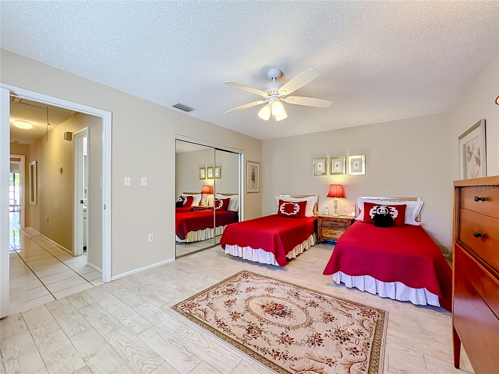 6010 Courtside Dr Property Photo 28