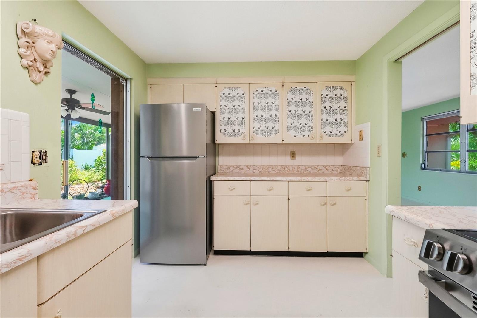 437 Beach Park Blvd Property Photo 13