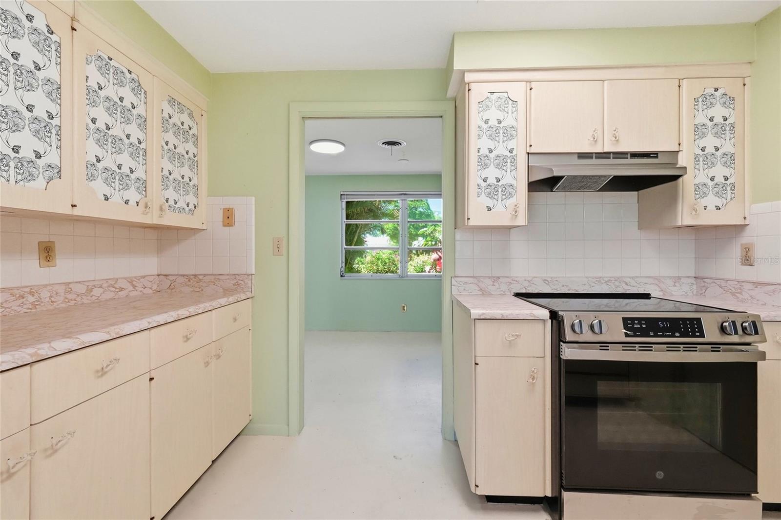 437 Beach Park Blvd Property Photo 14