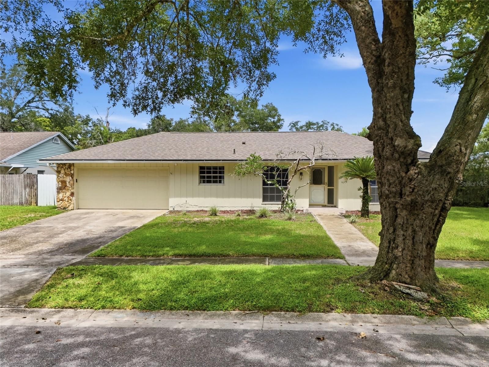 1015 Bonita Dr Property Photo 1