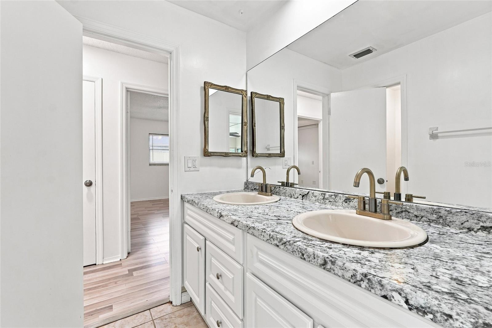 1015 Bonita Dr Property Photo 32