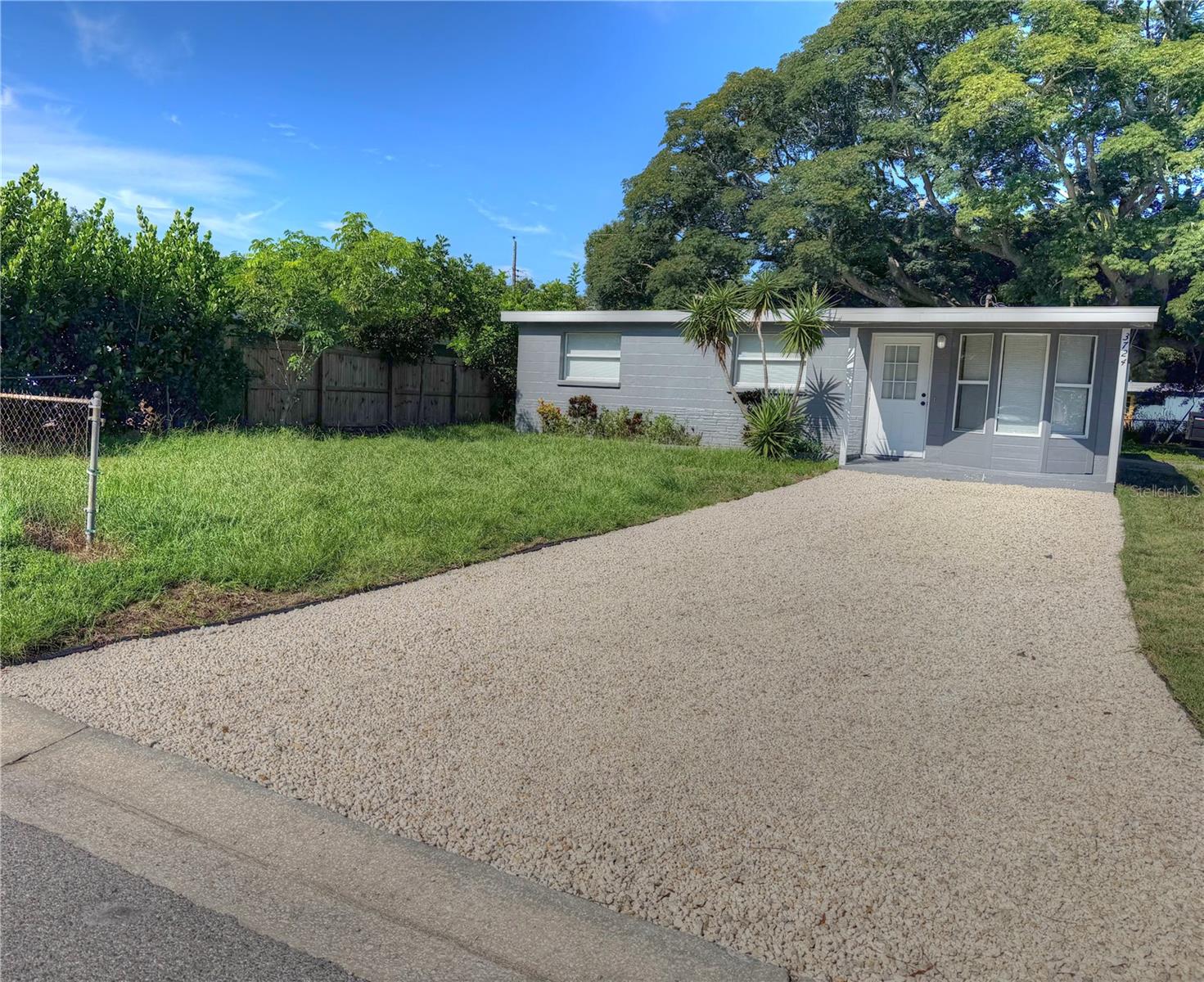 3724 Taro Pl Property Photo 3