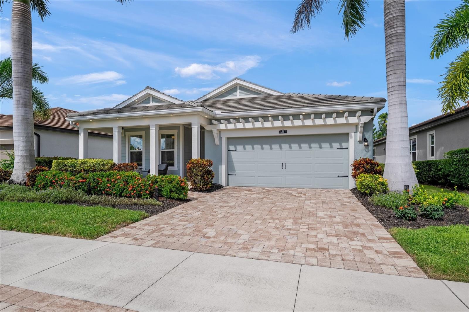 5557 Long Shore Loop Property Photo 1