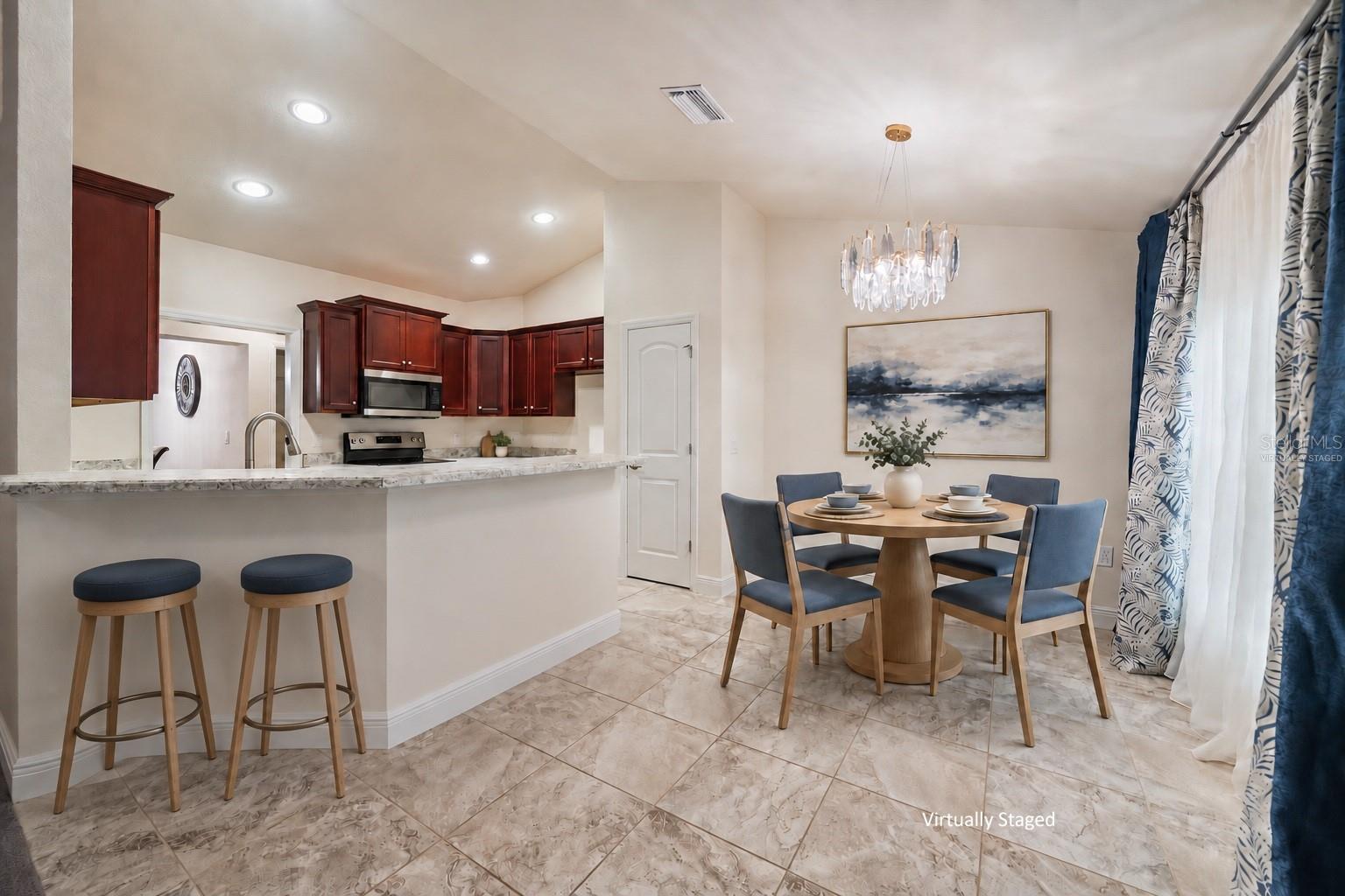 2494 Cherokee St Property Photo 18
