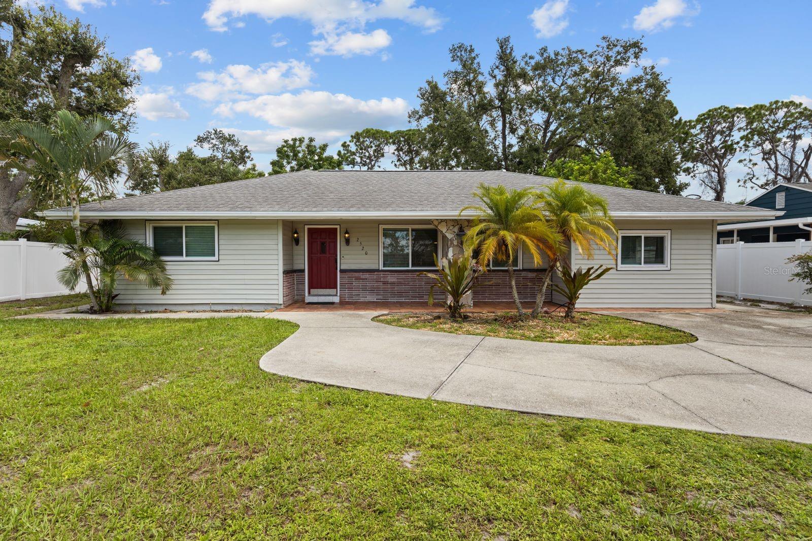 2520 E Milmar Dr Property Photo 1
