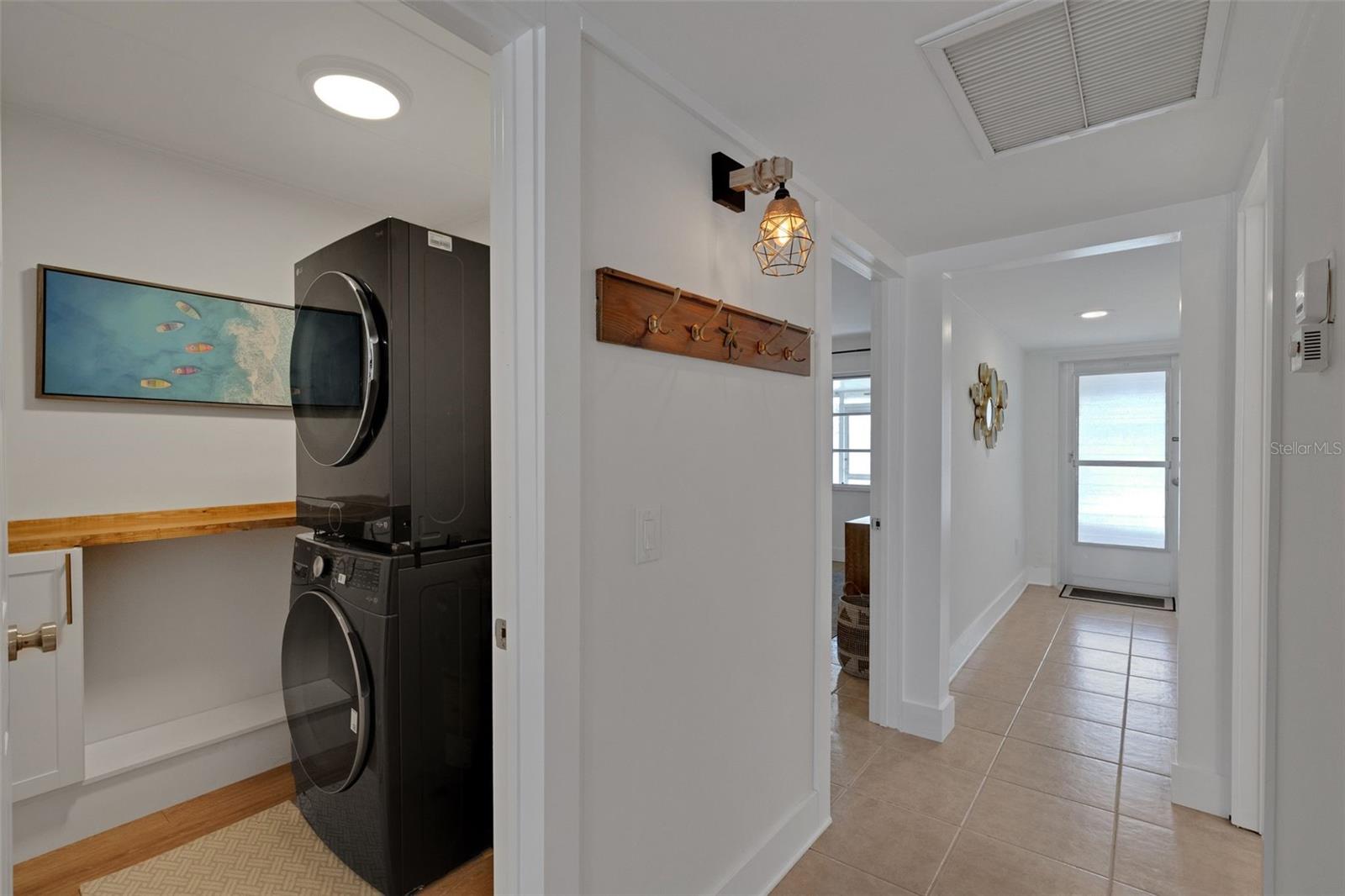 423 62nd St Property Photo 19