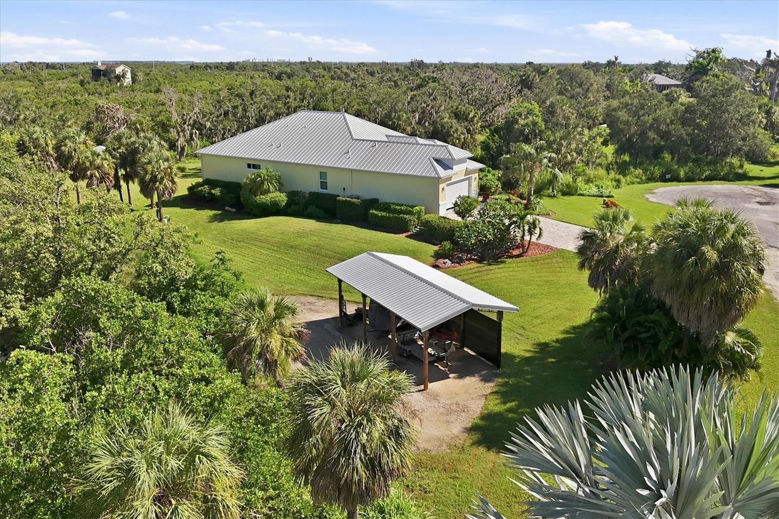 1914 Kennedy Ct Property Photo 3