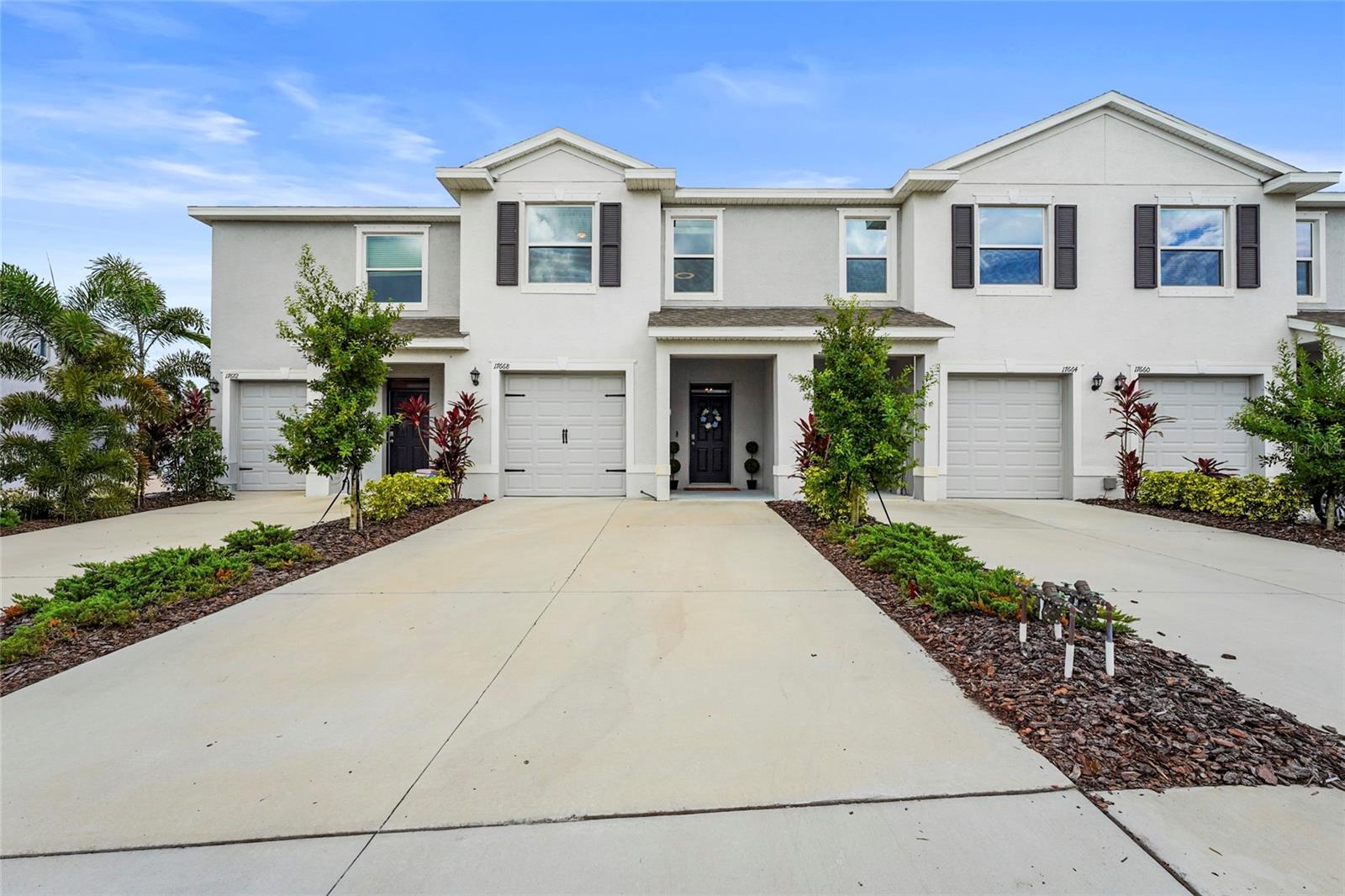 17668 CRESCENT MOON LOOP Property Photo 1