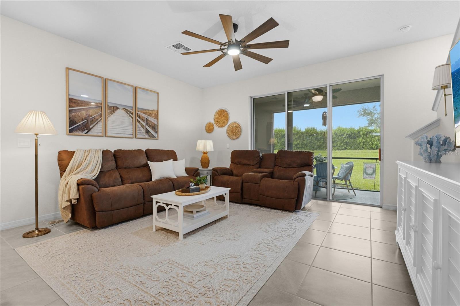 17668 Crescent Moon Loop Property Photo 8