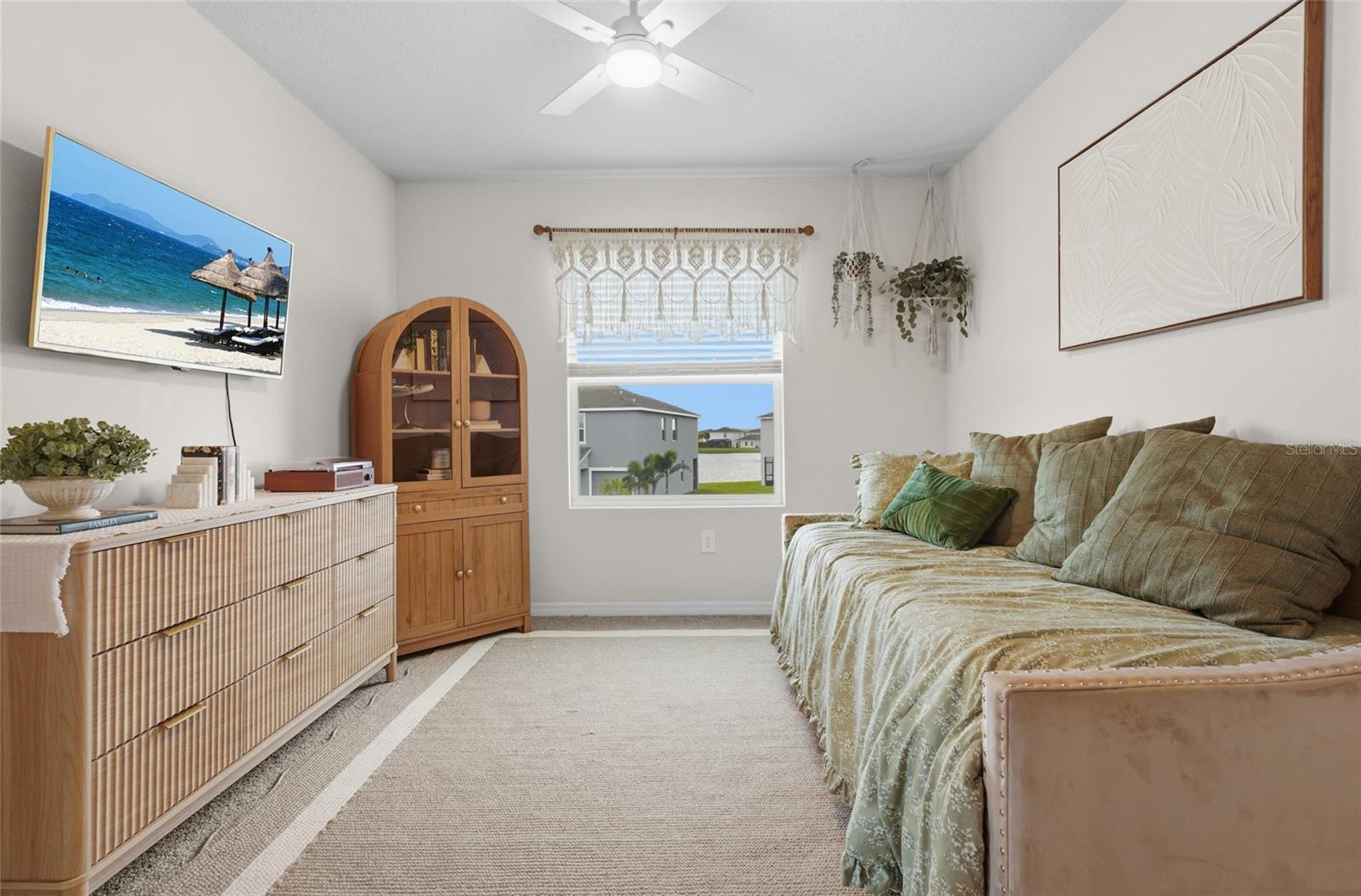 17668 Crescent Moon Loop Property Photo 14