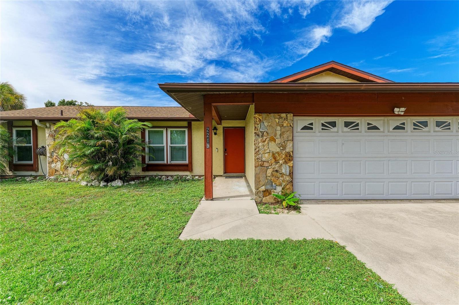 2219 Lockwood Meadows Cir Property Photo 1