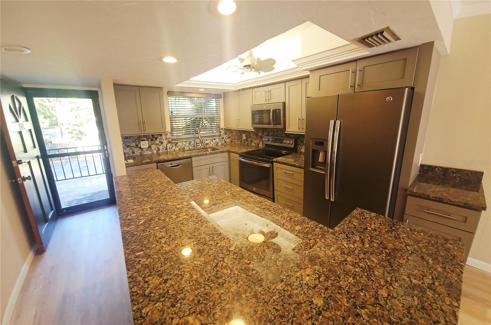 1650 Pine Tree Ln #204 Property Photo 5