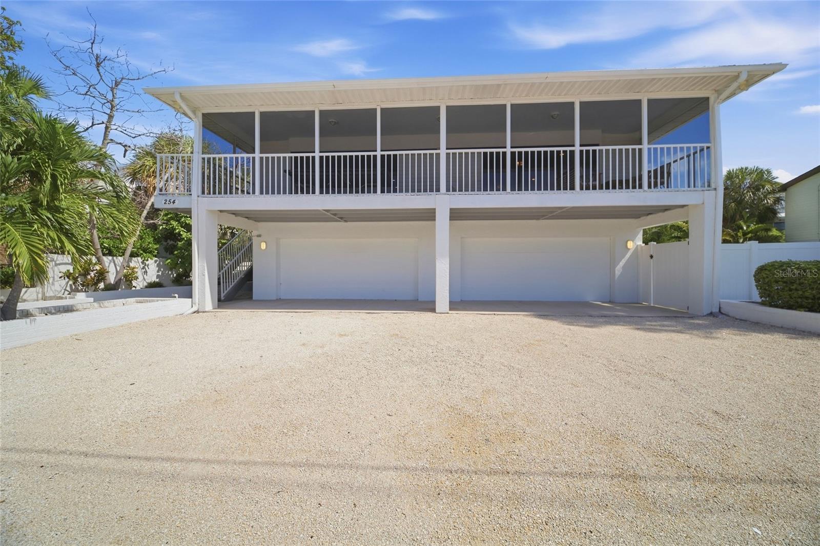 254 Gladiolus St Property Photo 2