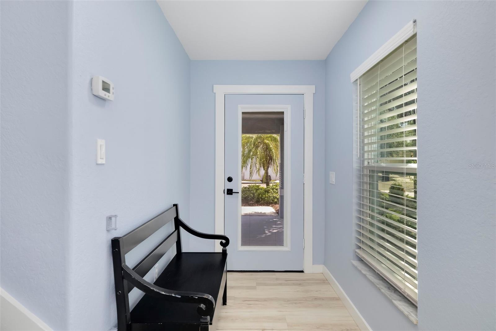 206 Beacon Harbour Loop Property Photo 4