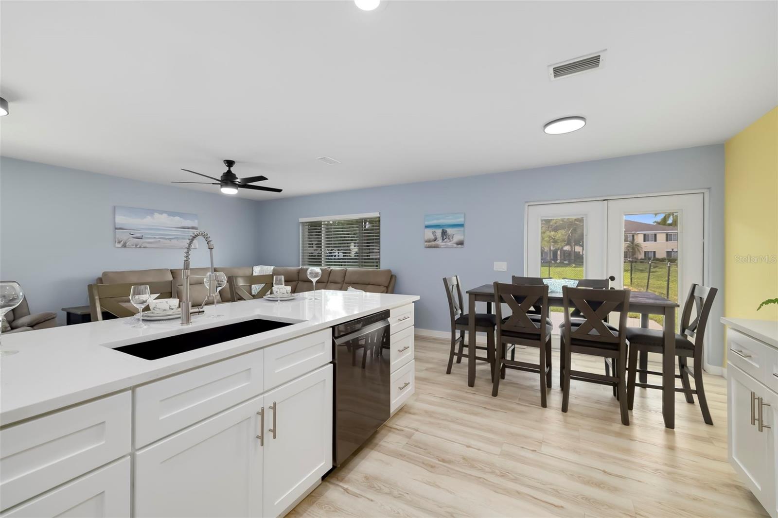 206 Beacon Harbour Loop Property Photo 10