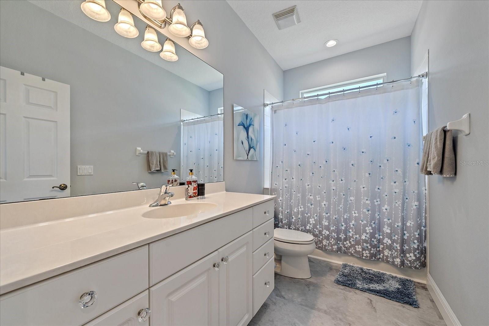 8015 Spring Marsh Dr Property Photo 16