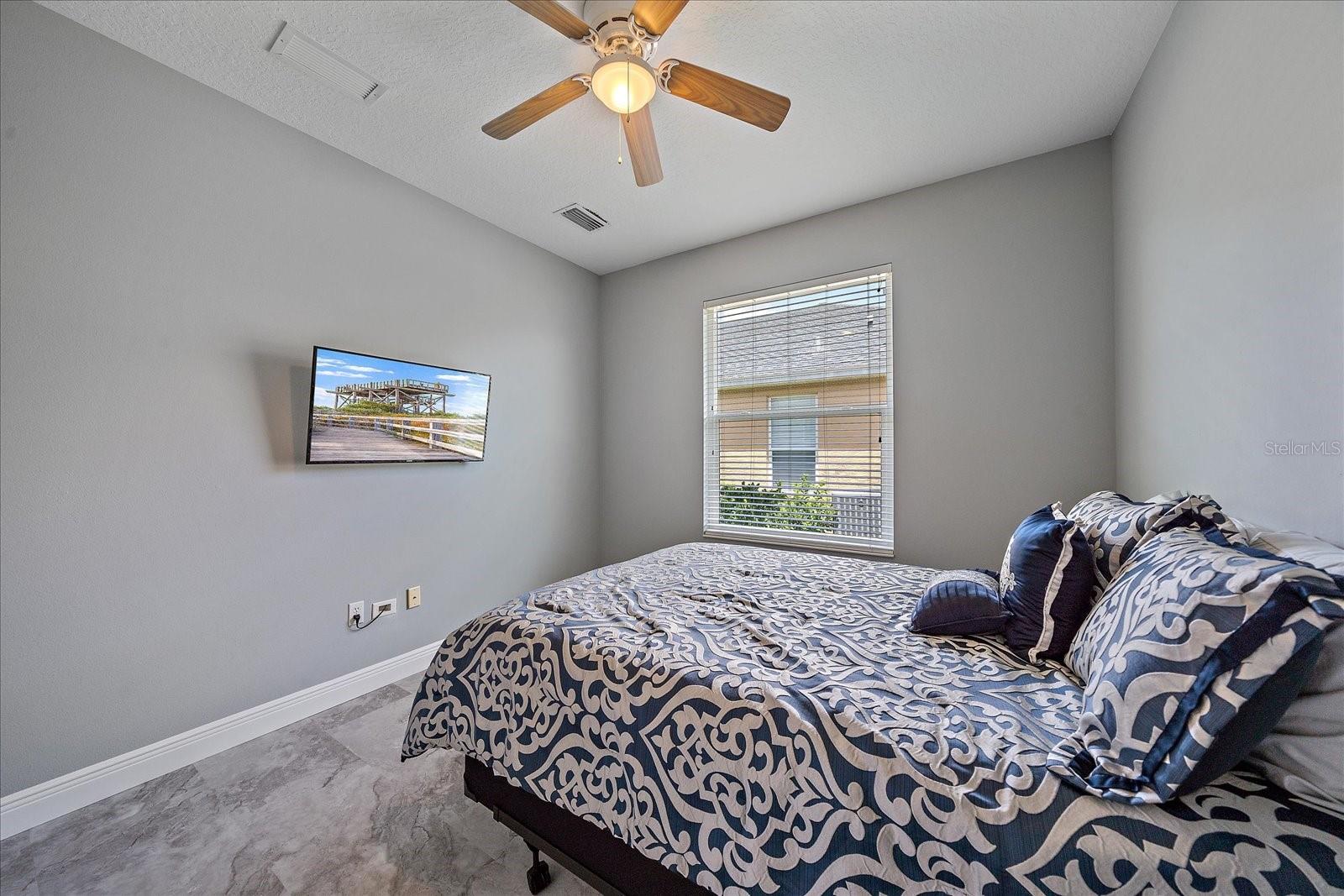 8015 Spring Marsh Dr Property Photo 18