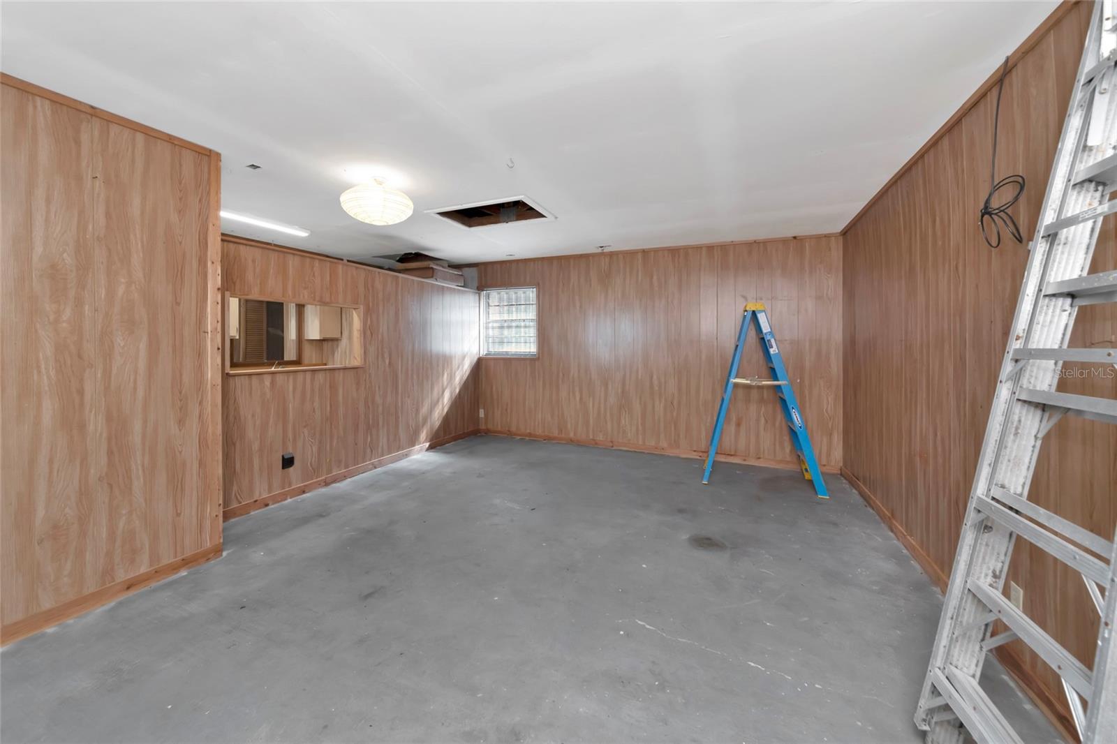 1351 Mustang St Property Photo 31
