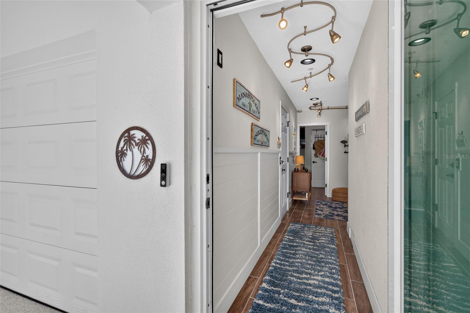 8284 Harborside Cir Property Photo 9