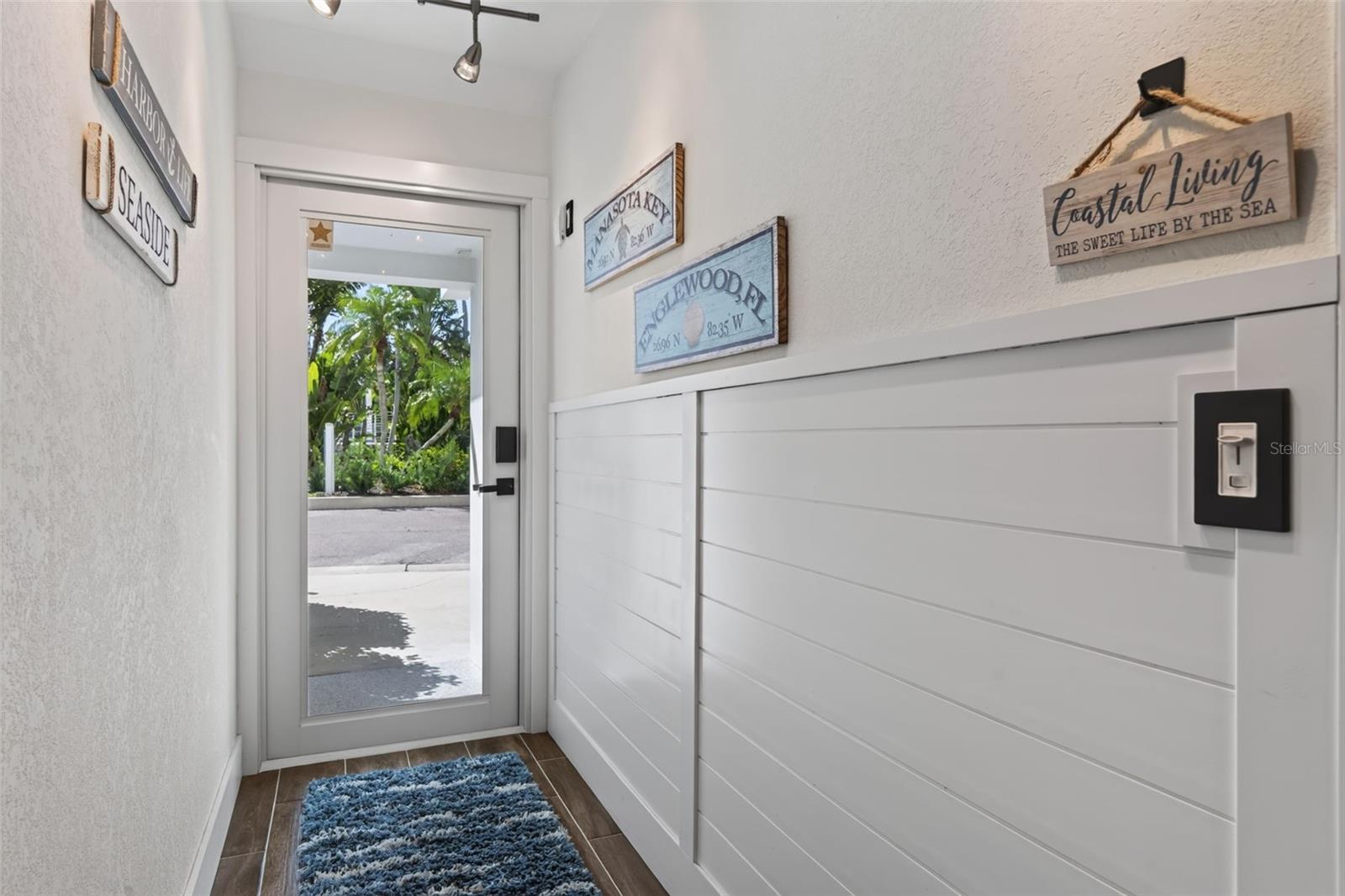 8284 Harborside Cir Property Photo 11