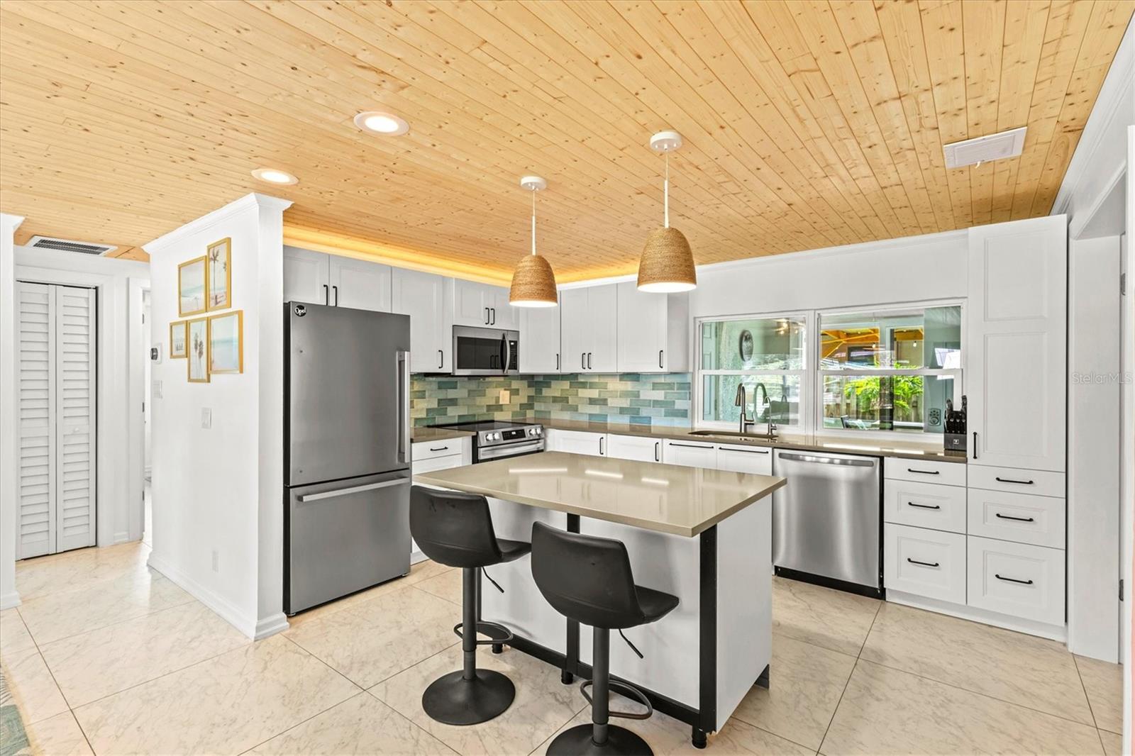 315 Azalea Rd Property Photo 8