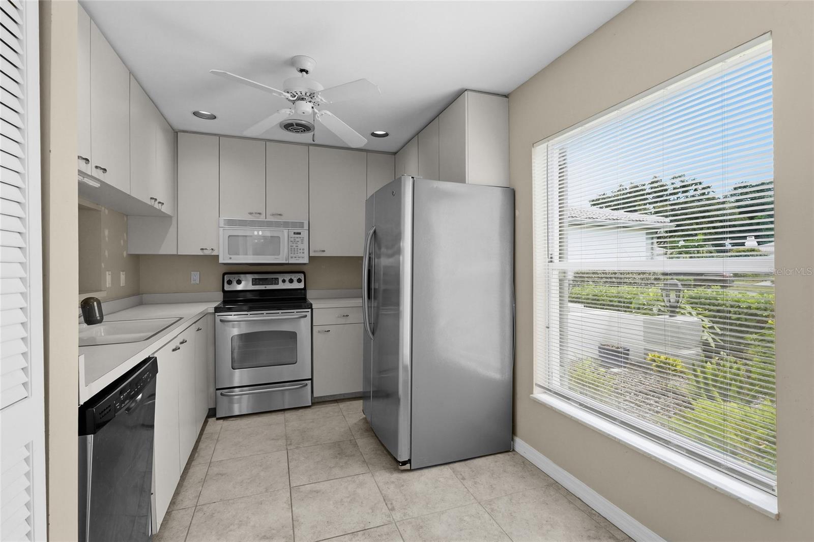 3032 Ringwood Mdw #17 Property Photo 2
