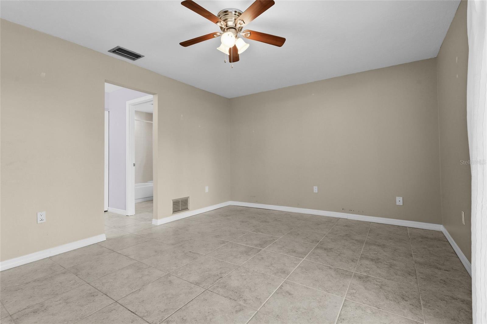 3032 Ringwood Mdw #17 Property Photo 5