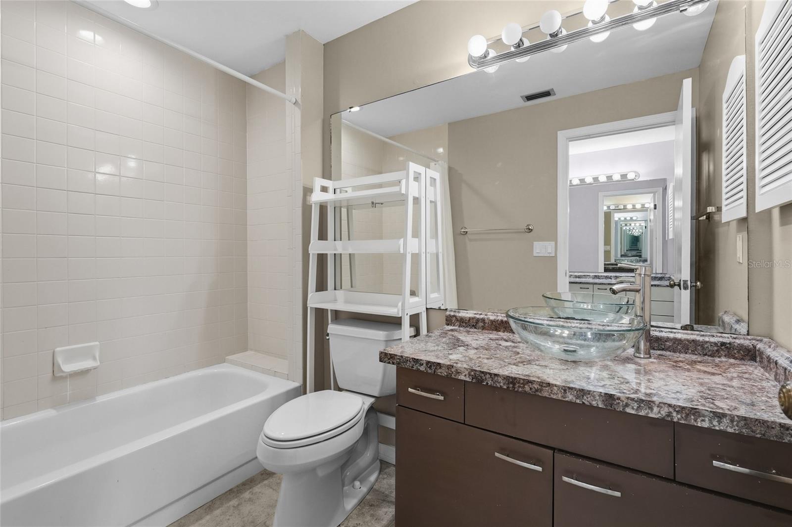 3032 Ringwood Mdw #17 Property Photo 7