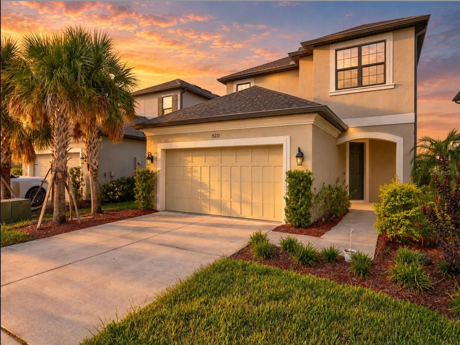 15233 Shady Palms Ln Property Photo 1