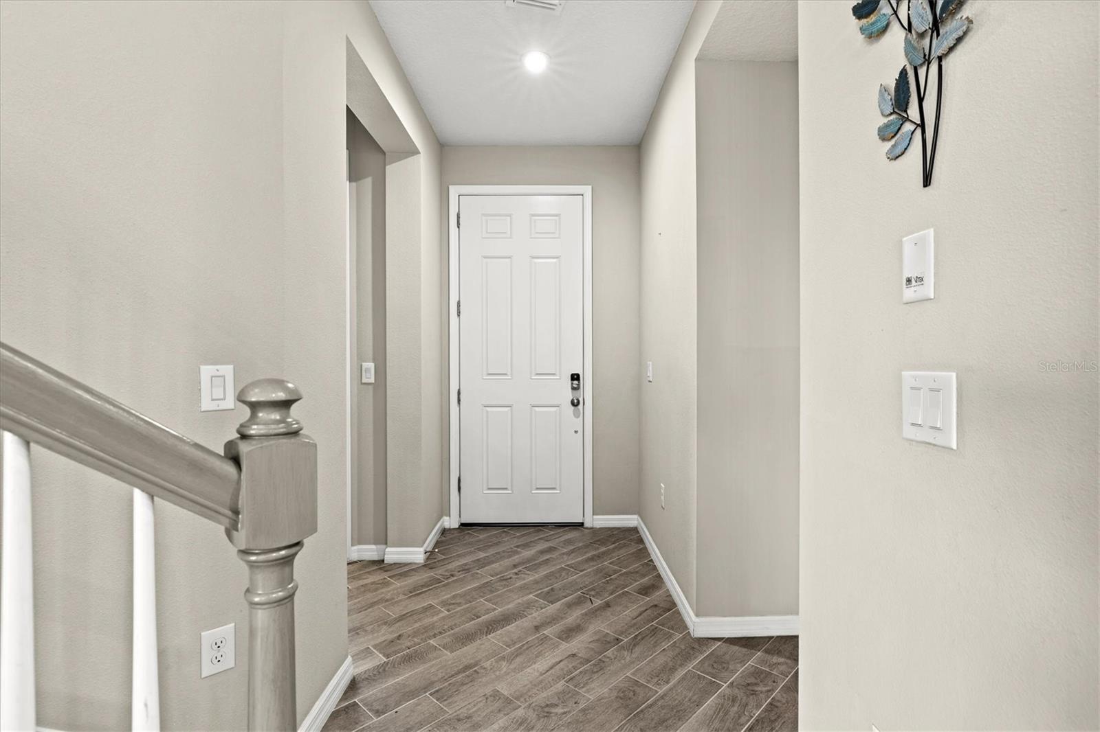 15233 Shady Palms Ln Property Photo 6