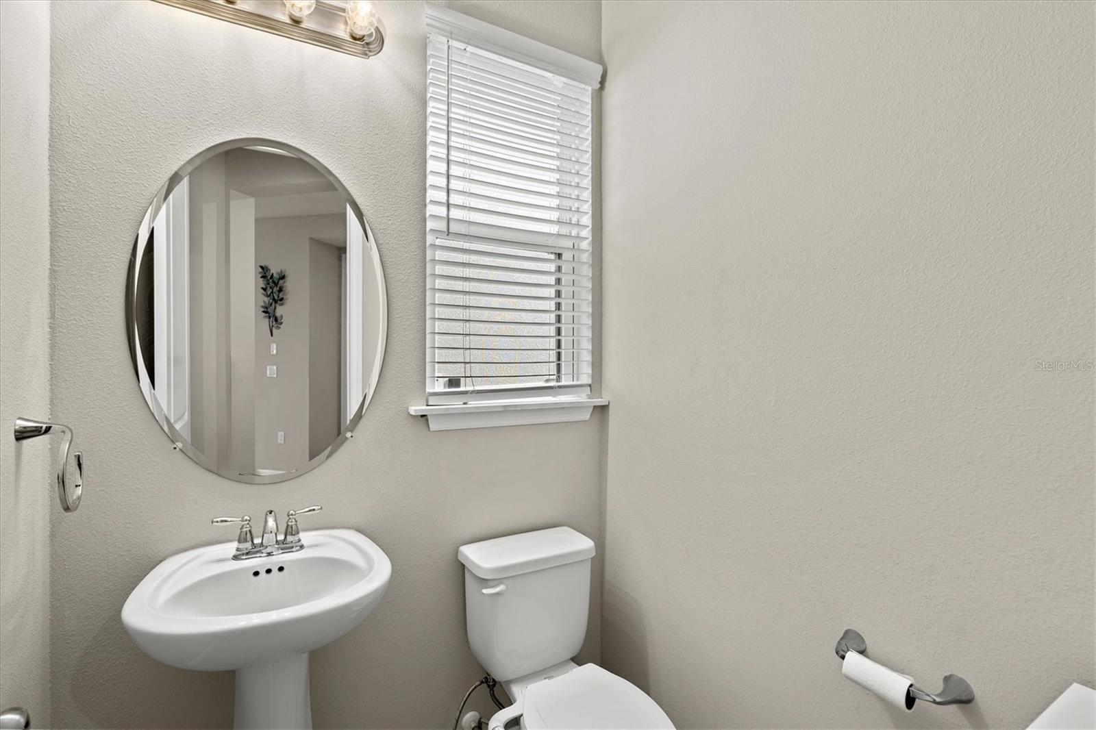 15233 Shady Palms Ln Property Photo 9