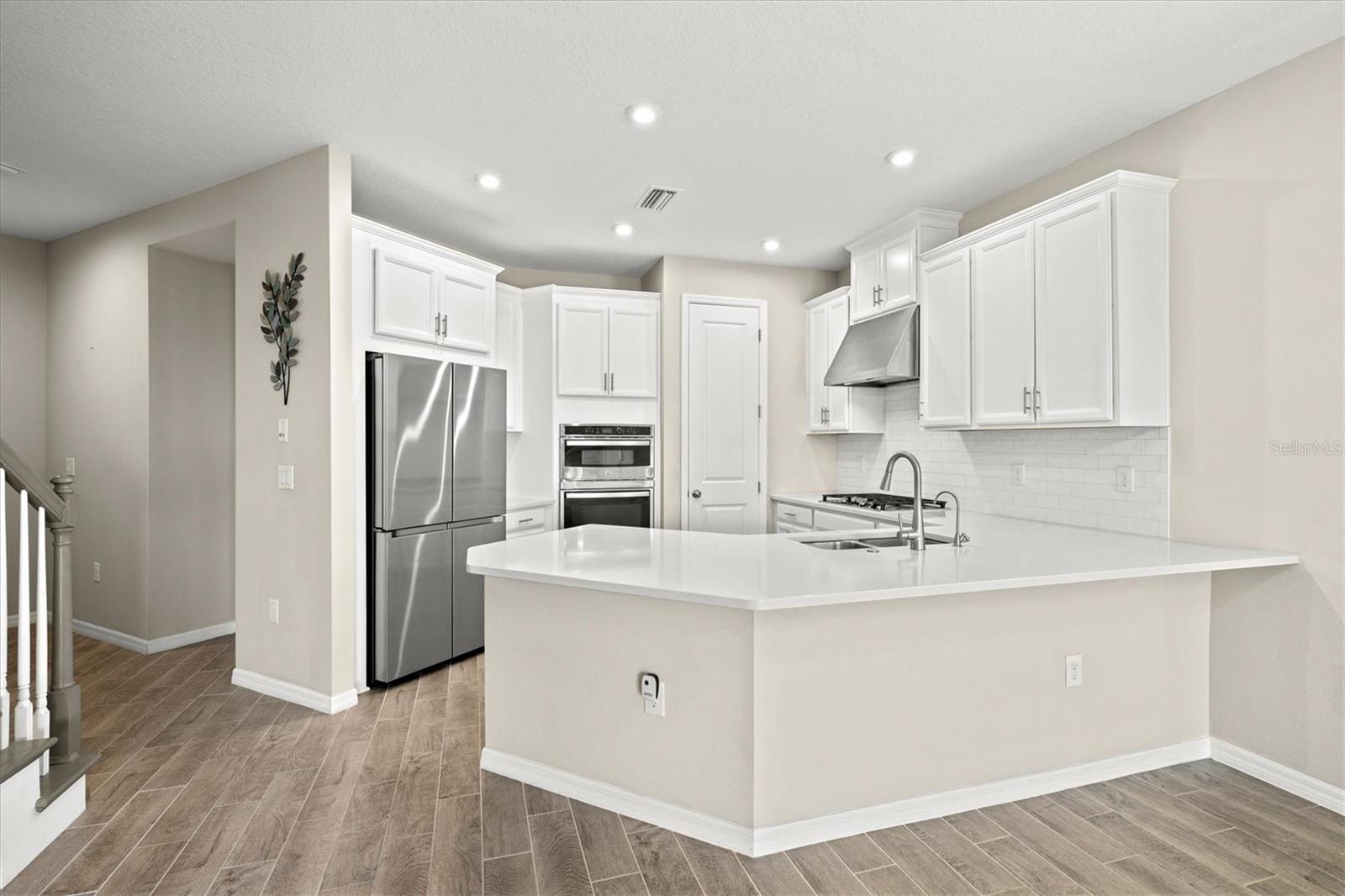 15233 Shady Palms Ln Property Photo 12