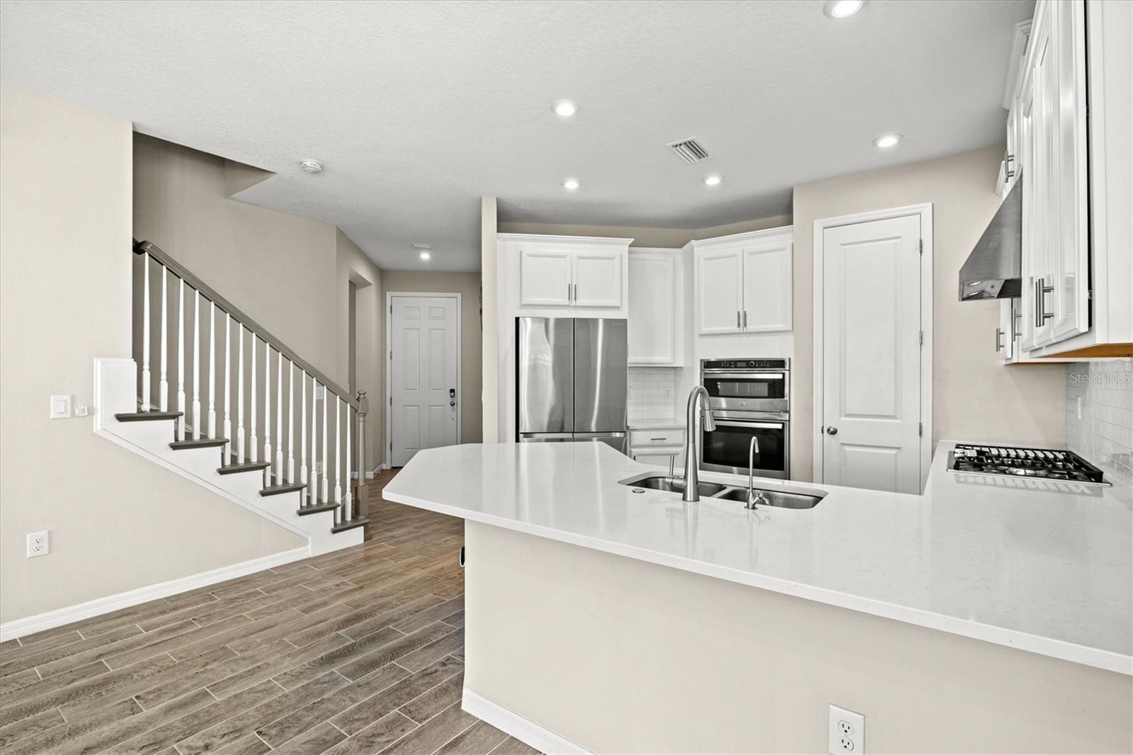 15233 Shady Palms Ln Property Photo 14