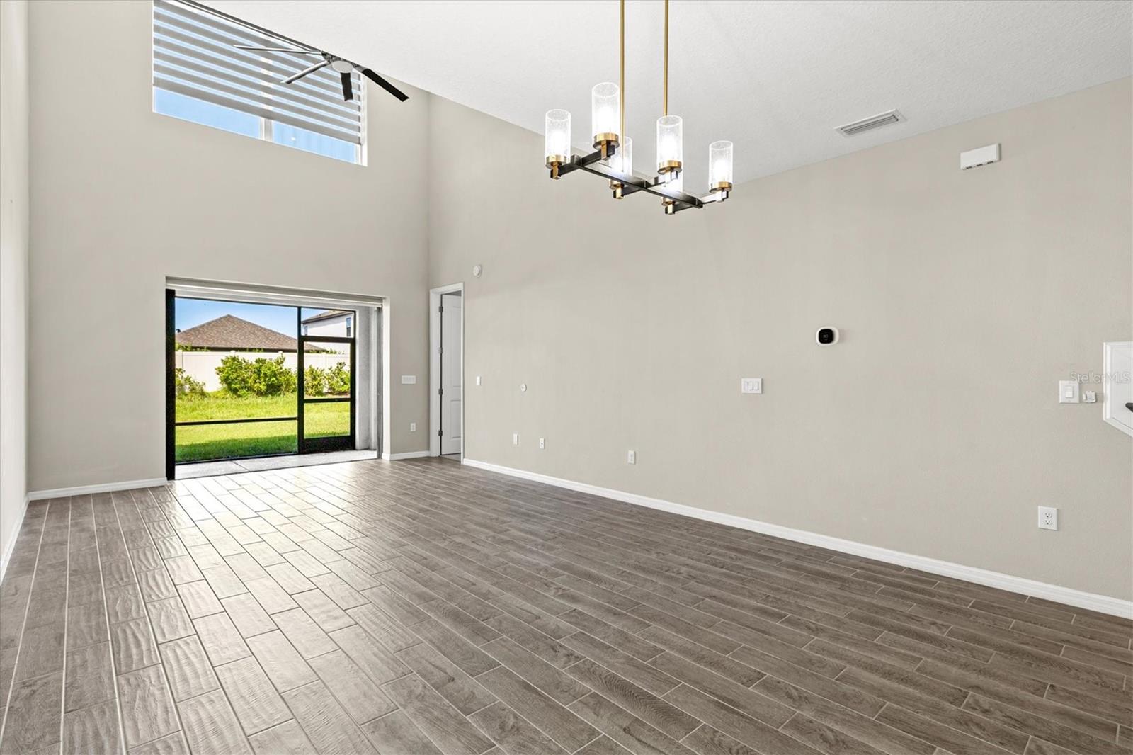 15233 Shady Palms Ln Property Photo 20